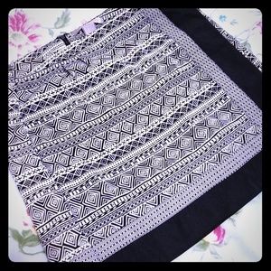 Love 21 Black patterned skirt